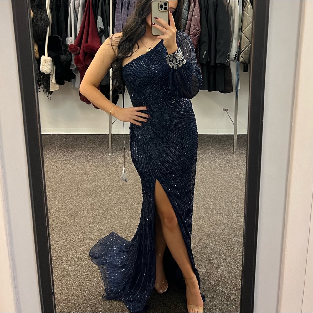 Ball / prom dress